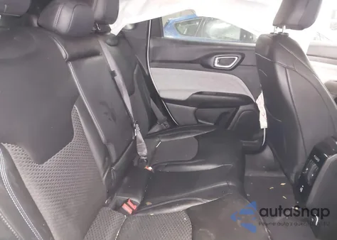 2024 Jeep Compass Latitude 4X4 z USA, uszkodzony, nr VIN 3C4NJDBN8RT113889